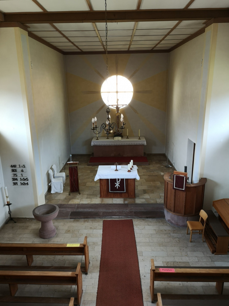 Der Altarraum der Michaelskirche