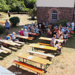 Alle suchten sich einen Platz im Schatten!